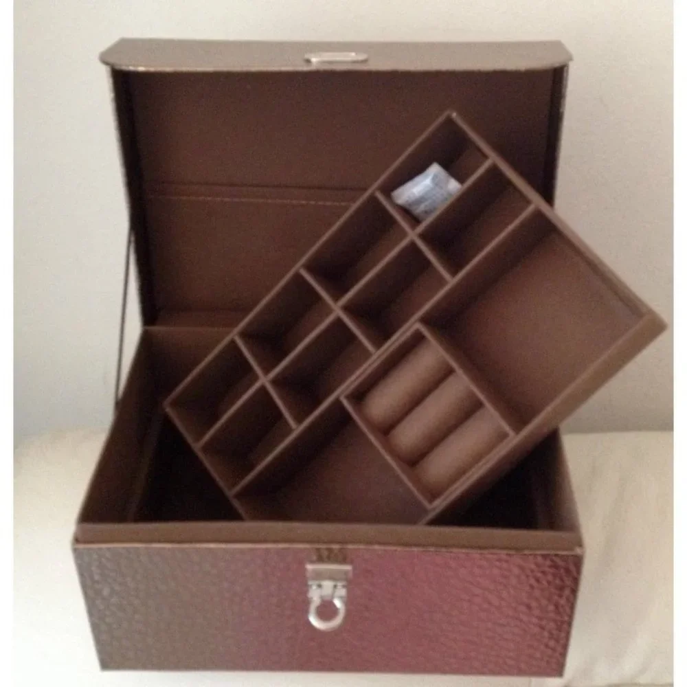 Makeup Jewelry Box Hand Bag Case Training Box Brown Gold Cardboard GWP NEW